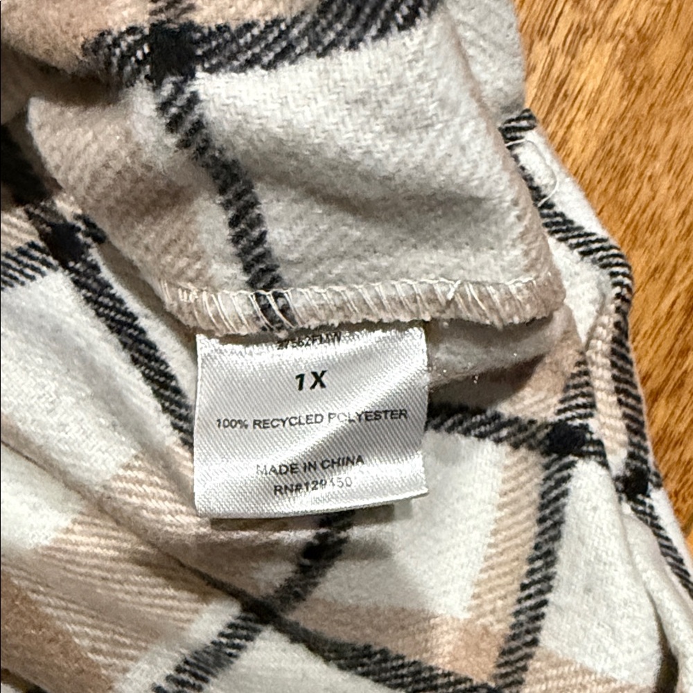 EcoThreads oversized Flannel - Picture 3 of 8
